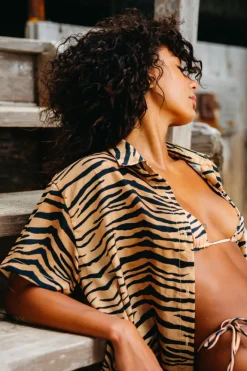 SKATIE Chase Button Down<Women Cover-Ups